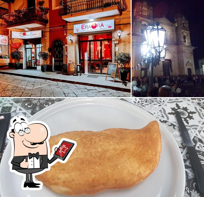 La immagine della esterno e cibo di Semy Pizza