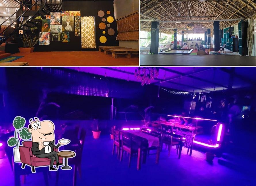 Check out how Secret Bay ECR looks inside