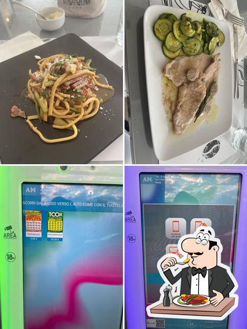 La cibo e interni del ristorante