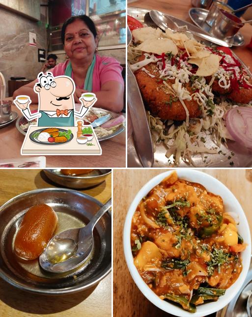 Food at Mini Mahal Restaurant