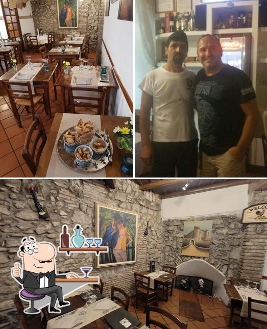 Gli interni di Osteria da Nerone