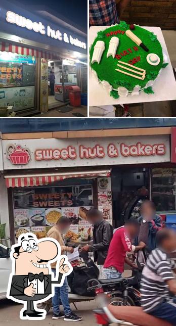 Here's an image of Pizza Hut