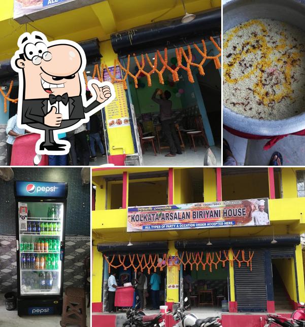 Look at the image of Kolkata Arsenal Biriyani