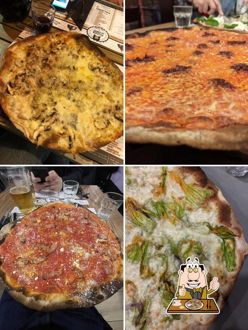 Prenditi una pizza a Pizzeria da Simone Ruga