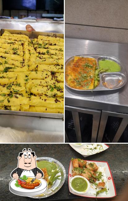 Dhokla at Radhe Dhokla
