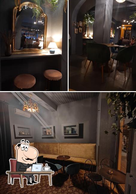 Gli interni di Alibi Lounge Bar