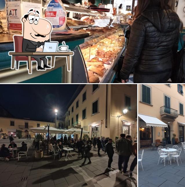 Dai un'occhiata agli interni di Poirot Caffè