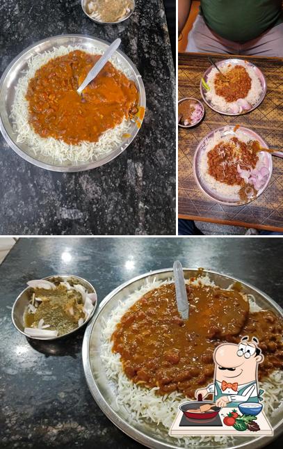 Chicken curry at Rajma chawal Baggar wale
