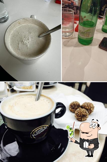 Goditi qualcosa da bere a Slastičarnica Calimero