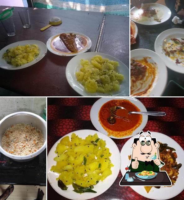 Macaroni and cheese at Toddy Shop