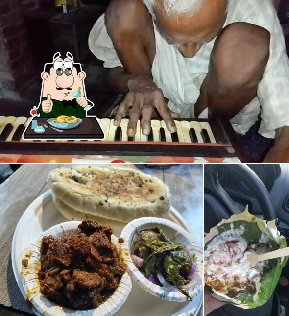 Food at SHIV CHAT (GHUMAR MANDI WALE )