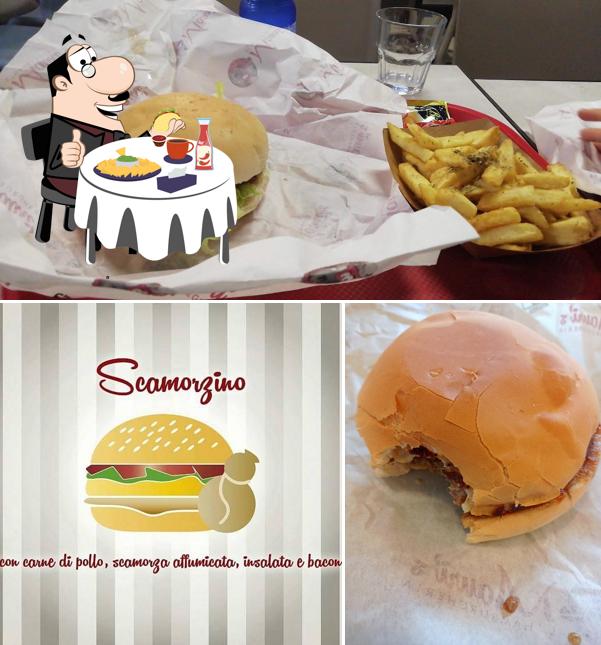 Ordina uno dei tipi di hamburger serviti a Mauri's l'hamburgheria Gardone