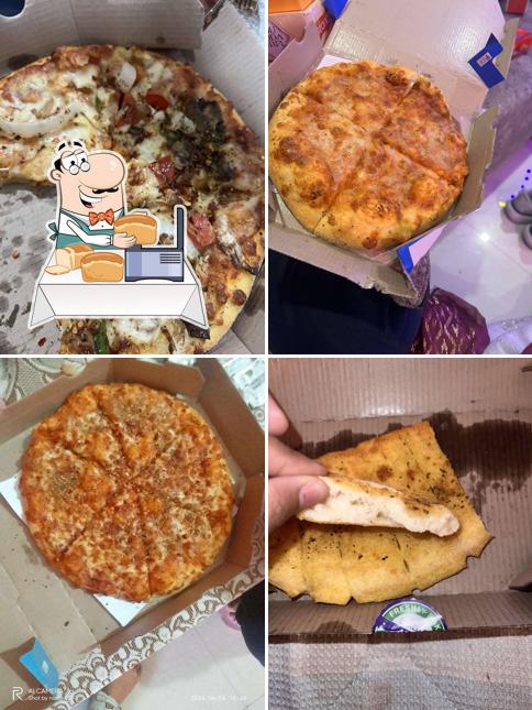 Garlic bread at Domino's Pizza Old Mauza Adhoiwala, Dehradun