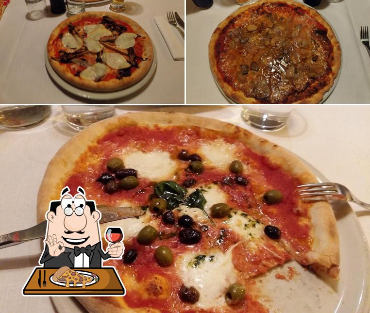 Scegli una pizza a Taverna del Pittore