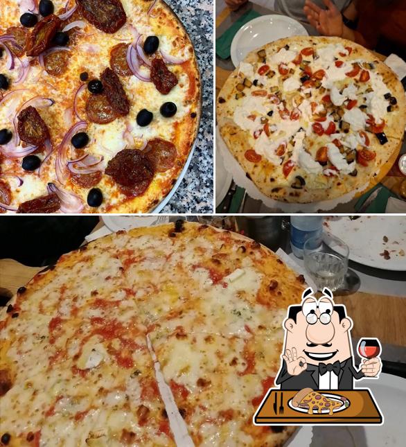 Scegli tra le molte varianti di pizza