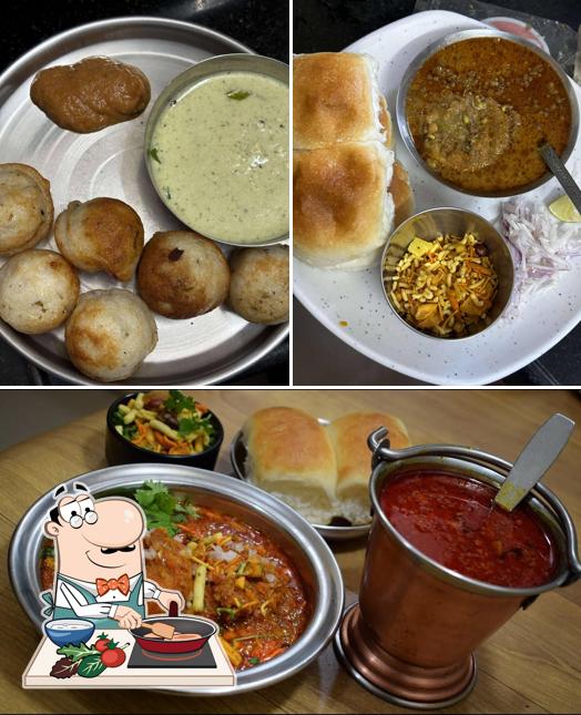 Chicken curry at Kolhapur Katta