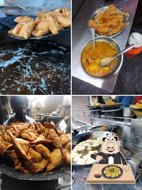 Gyoza at Beera Samosa Wala