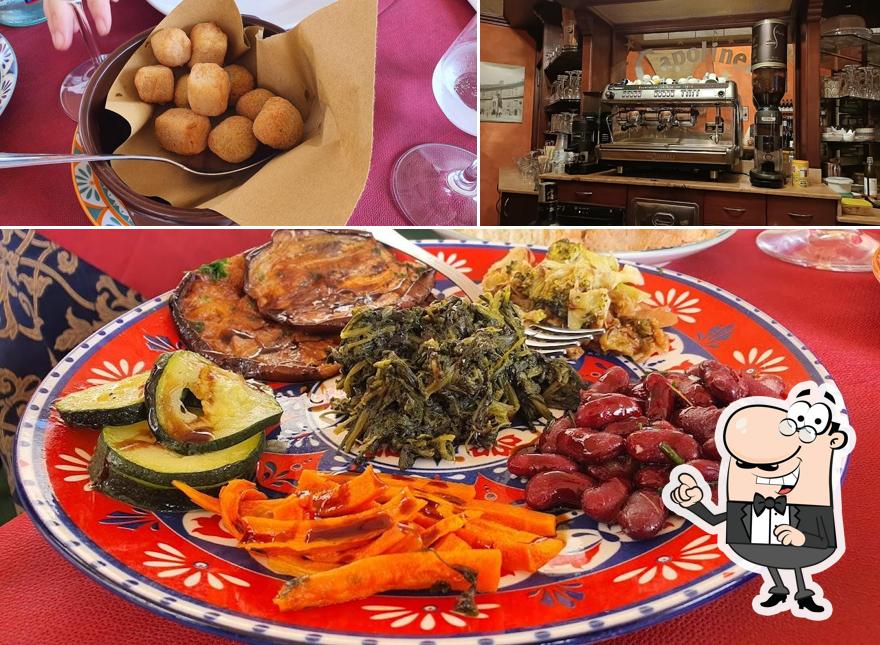 Tra le varie cose da Capolinea Café si possono trovare la interni e cibo