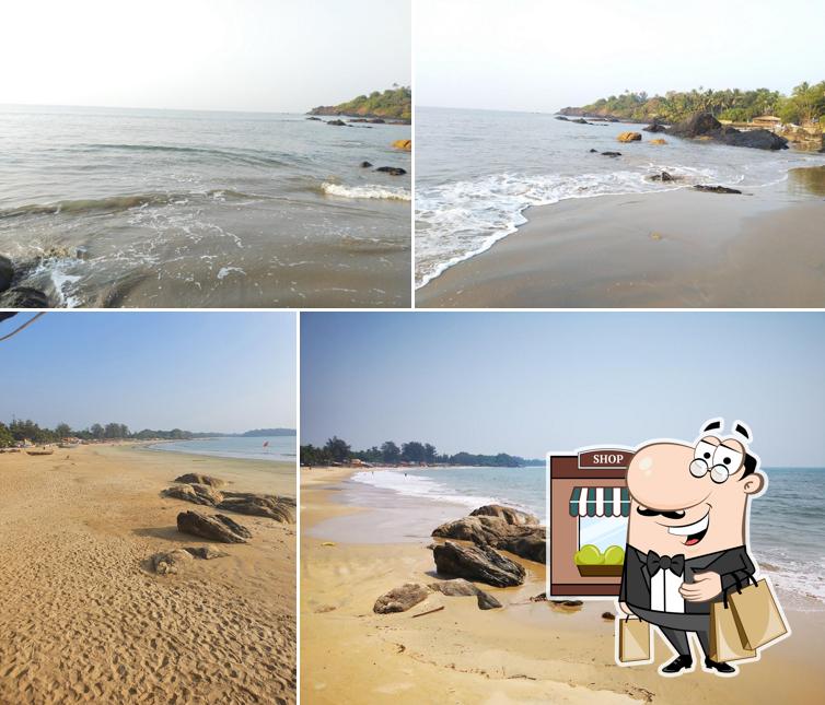 Check out how Sea Touch looks outside