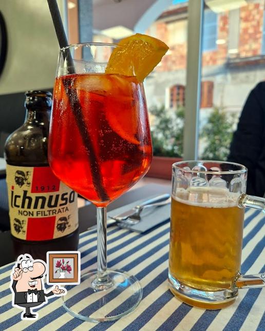 Gli interni di Pizza Zazà