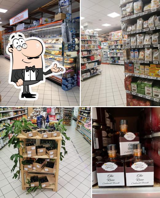 Dai un'occhiata agli interni di SUPERMERCATO EFFESETTE - Fratelli Arbitrio - prodotti tipici Calabresi