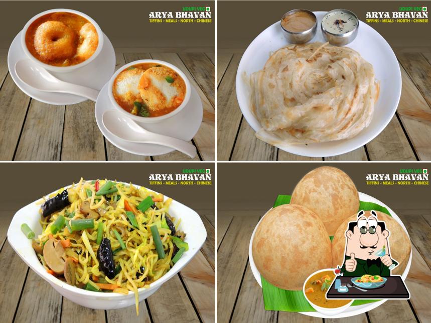 Food at Arya Bhavan Veg