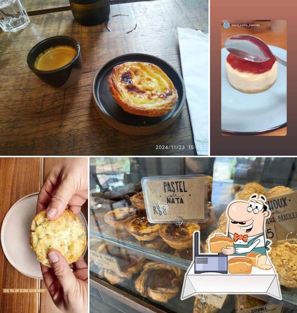 Pão-com-alho em Pató Cafeteria