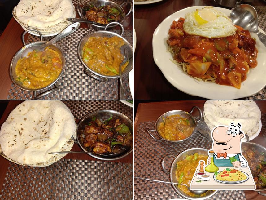 Food at 3Ds Food Court Restaurant