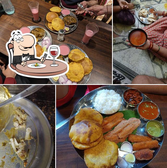 Food at Hotel Shree Swad Maharashtracha