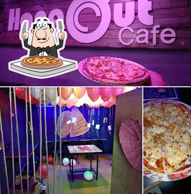 Try out pizza at Hangout Cafe