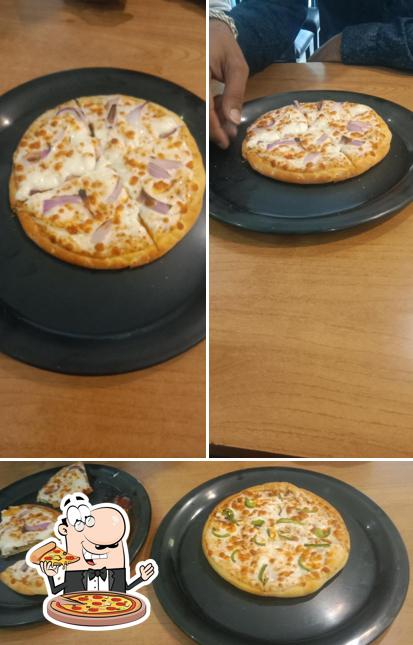 Get pizza at Pizzagram new ranip