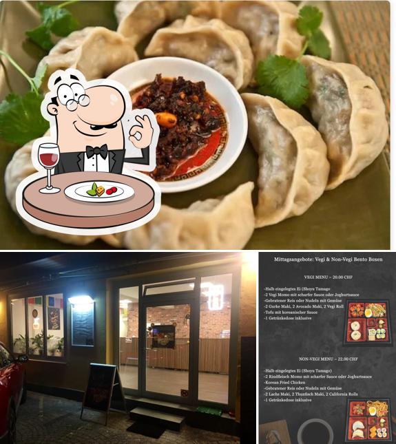 La foto di cibo e interni da KARMA SUSHI AND MOMOS RESTAURANT - (Take away & Lieferung)