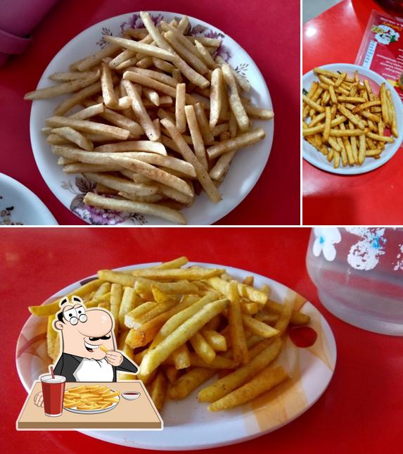 French fries at Lazziz Pizza