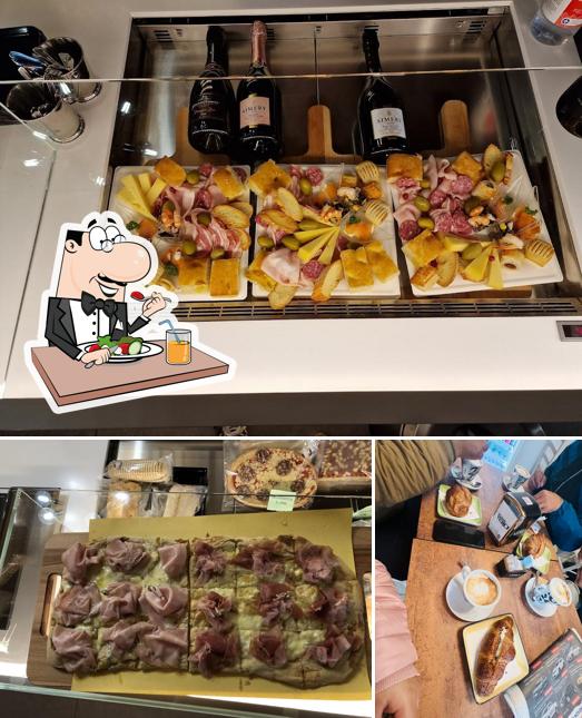 Cibo al Bar Stesso Posto Di Dalla Manica Maria Rosa