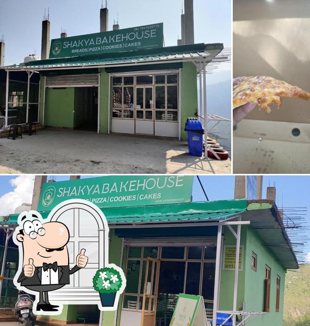 Check out how Shakya Bakehouse looks outside