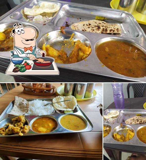 Chicken curry at Vatika Veg. (North Indian Food) Chicken curry at Vatika Veg. (North Indian Food)