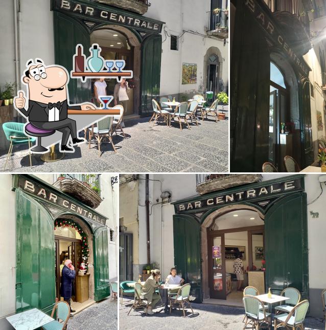Gli interni di Bar Centrale