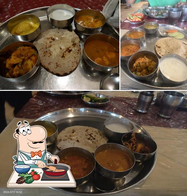 Chicken curry at Marwari Bhoj