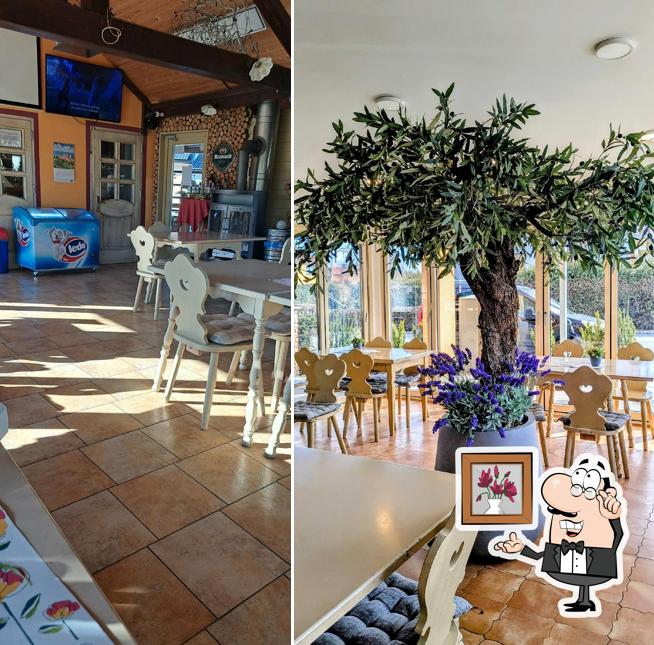 Gli interni di Pizzeria Dante