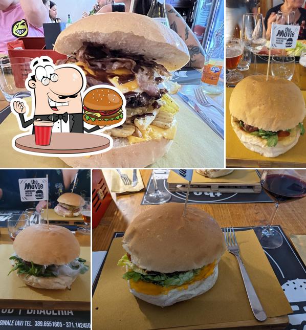 Ordina uno dei tipi di hamburger serviti a The Movie