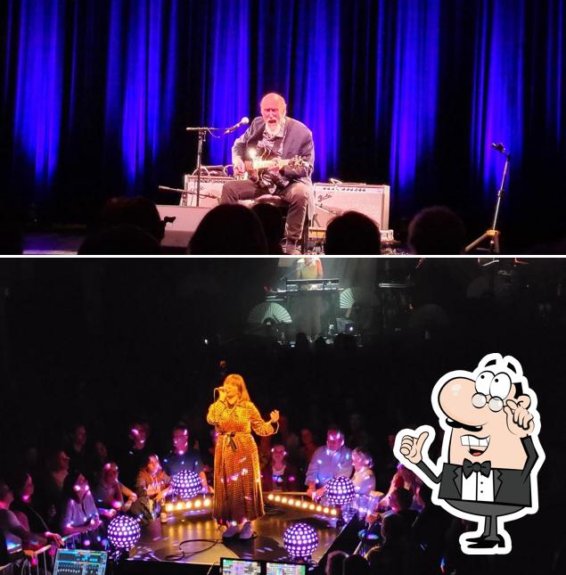 Dai un'occhiata agli interni di Kultur im Kammgarn