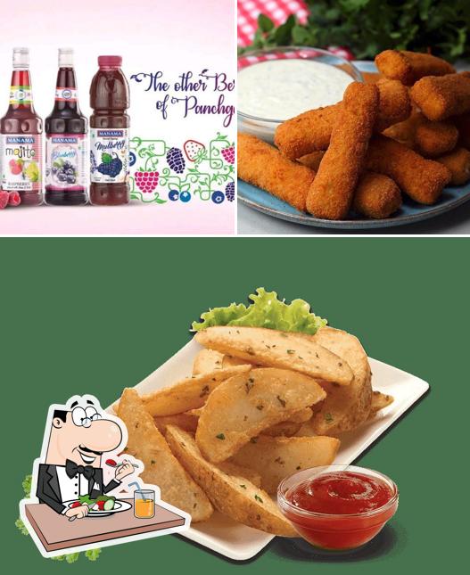 This is the image showing food and beverage at Iconic Mocktails and Milkshakes