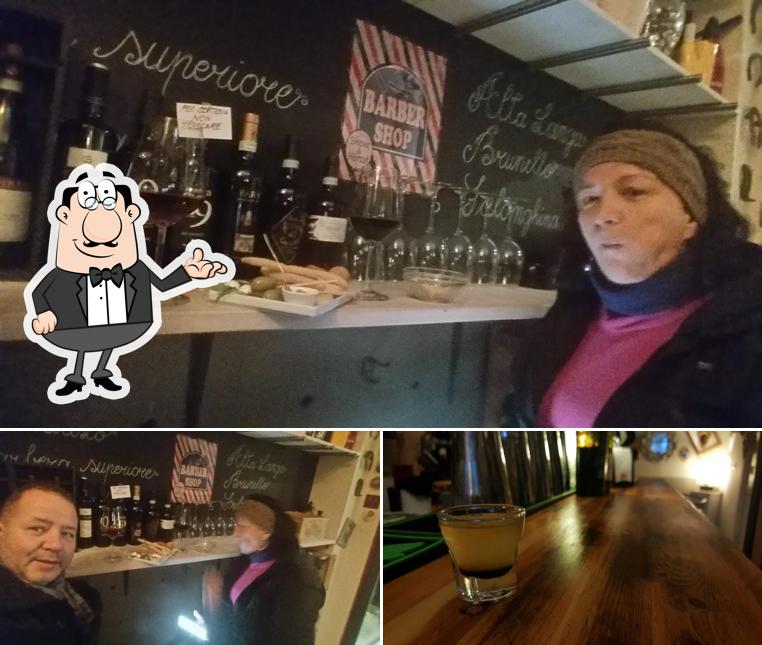 La foto di interni e cibo da BarBaresco Vini, Spiriti e... Aperitivi