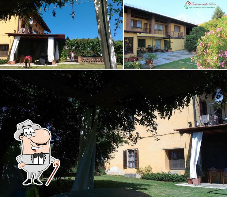 Puoi goderti l'aria fresca da seduto all'esterno di Fattoria delle Rose
