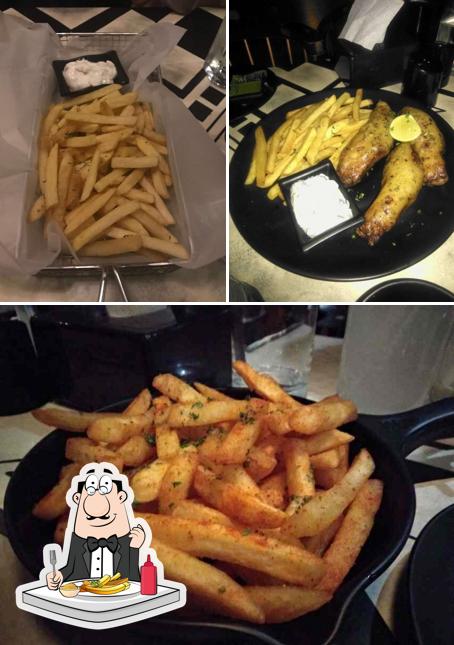 Taste finger chips at ELCY La Classique