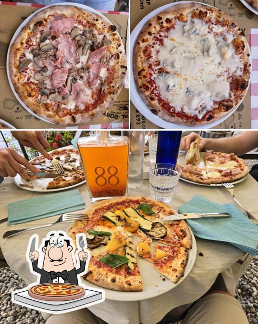 Ordina una pizza a Ristorante Porto Vecchio