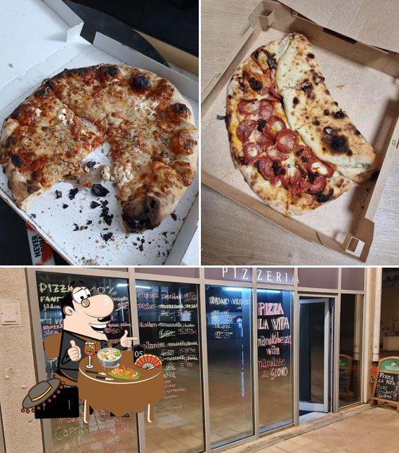 La cibo e interni del ristorante