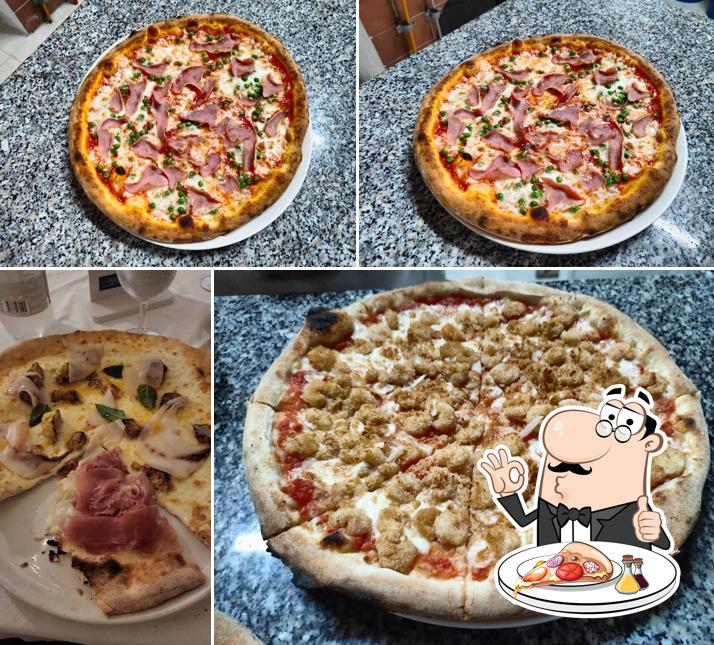 Ordina una pizza a La Taverna dei Due Mari