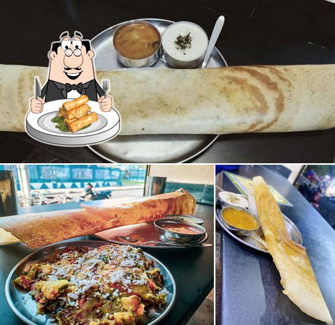 Spring rolls at Anuradha Cafe