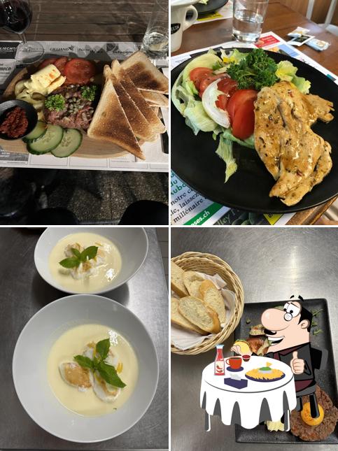 Piatto di formaggi al Café de la Gare